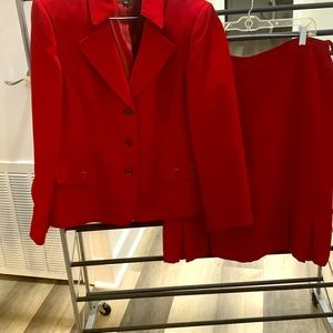 Red 2 pc jacket/skirt suit